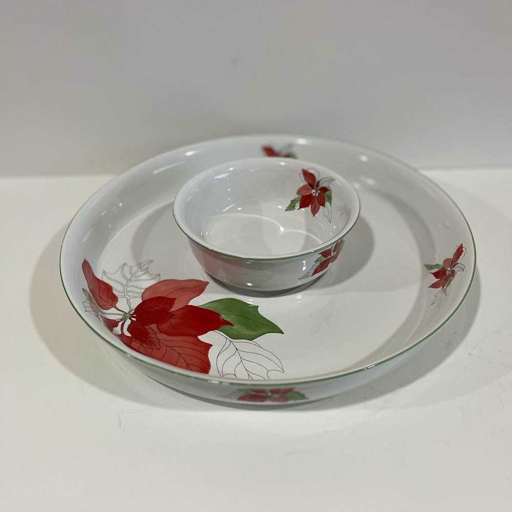Block Bernarda Watercolor Poinsettia Veggie or Chips & Dip Serving Bowl Vintage